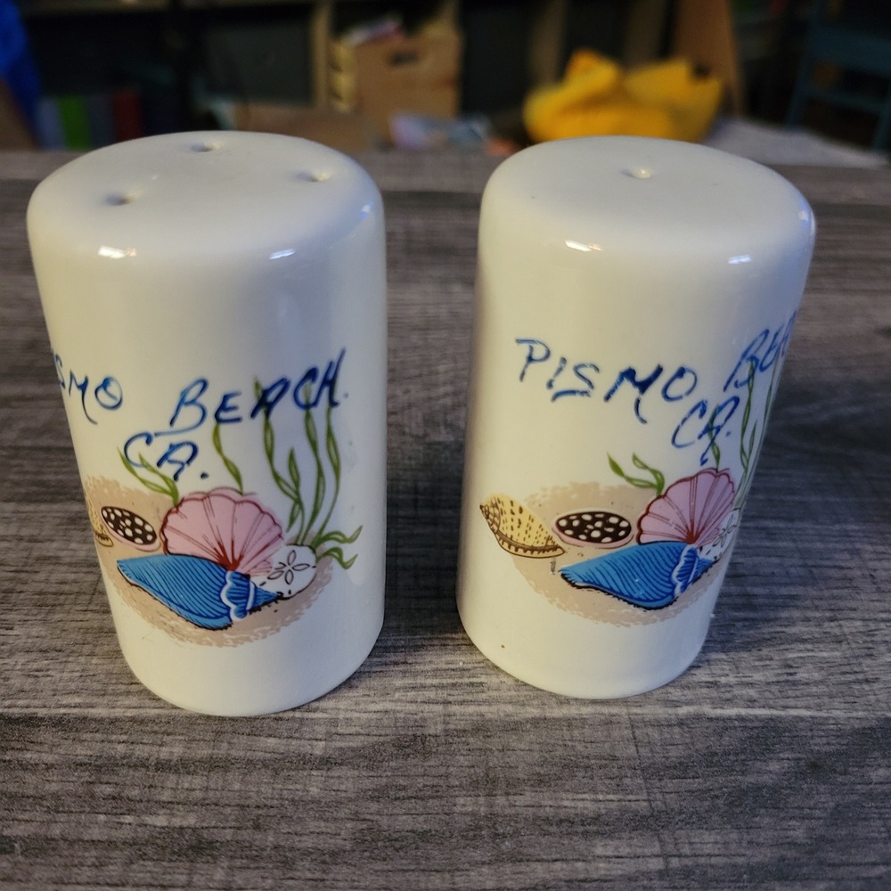 Vintage Pismo Beach CA Salt and Pepper Shakers Seashell Souvenir Japan Ceramic